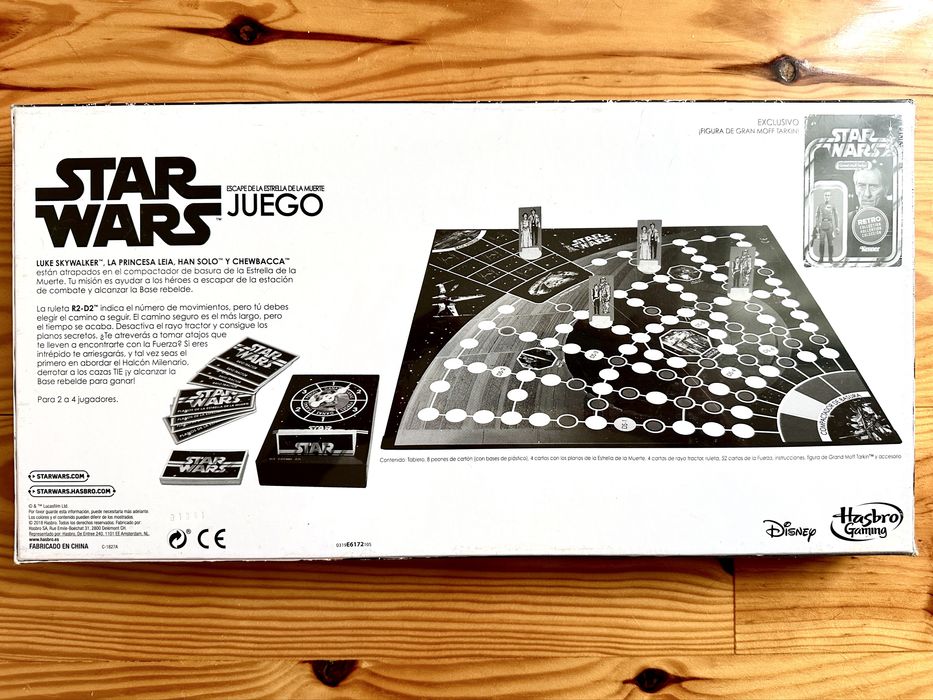 Jogo Star Wars com figura Grand Moff Tarkin. Novo, ainda com plástico!