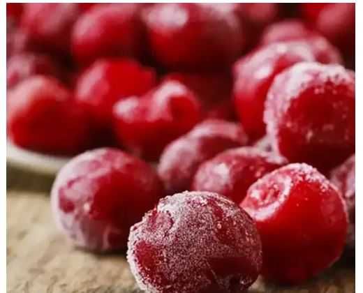 Заморожена  чорна та червона смородина, малина, вишня. Домашня ягода