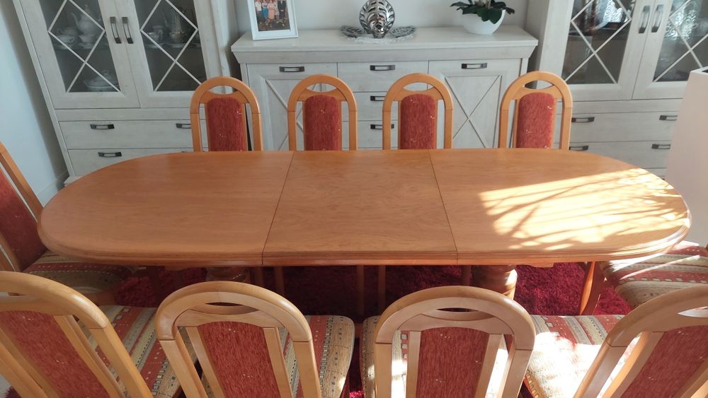 Drewniany stół + 10 krzeseł