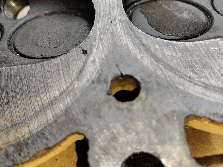 ГБЦ ваз 2108  распредвал , прокладка , шайба с натяжным роликом