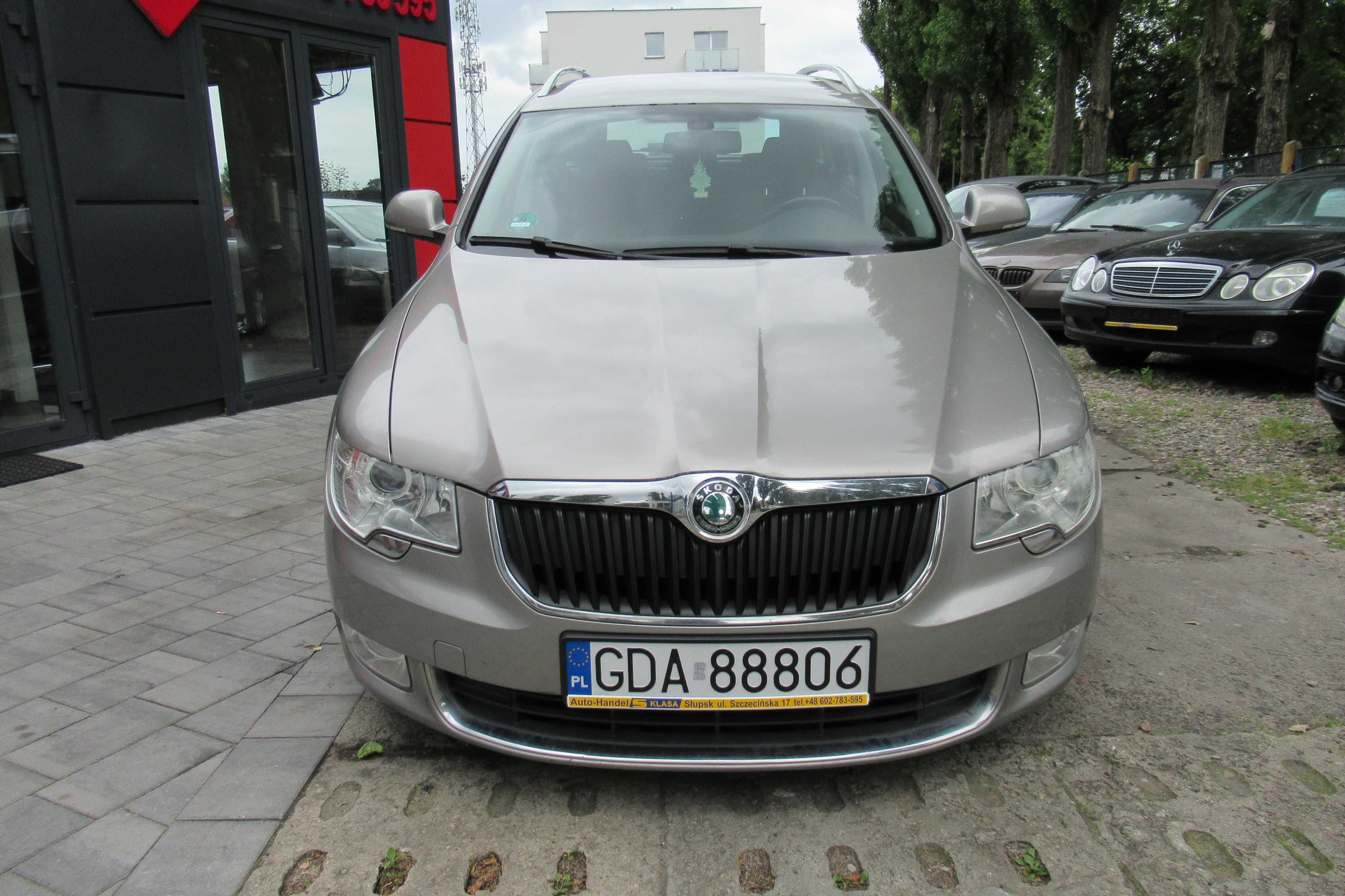 Skoda Suberb 2 II 1.8 benzyna 2010r kombi bardzo ładna wersja manual