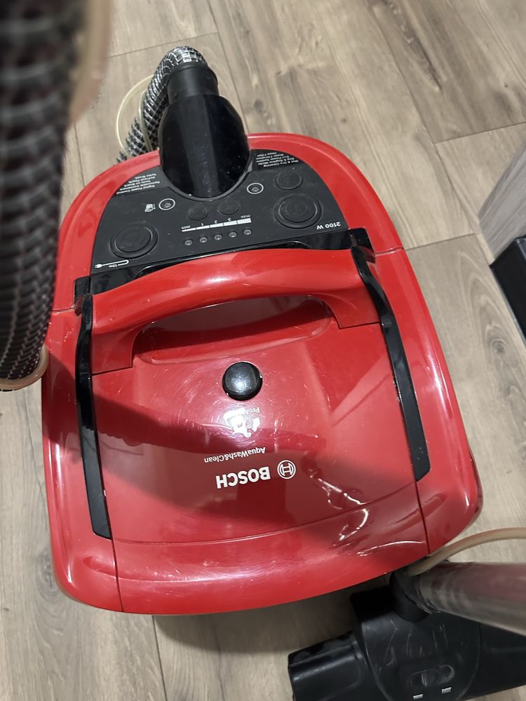 Пилосос BOSCH миючий