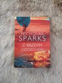 Książka z Każdym oddechem  Nicholas Sparks