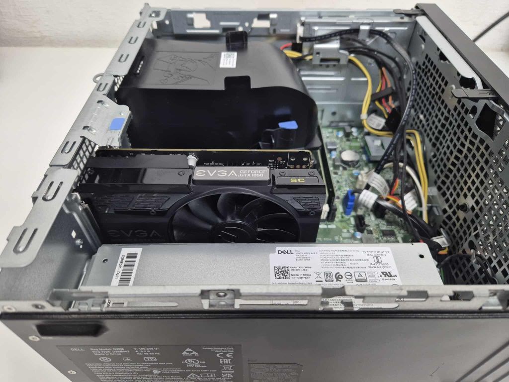 Komputer Dell Vostro 3888 i5 16gb ssd GTX 1050 2gb
Dell Vostro 3888
Ob