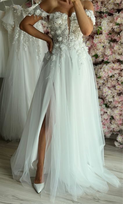 Nowiutka przepiękna sukienka ślubna