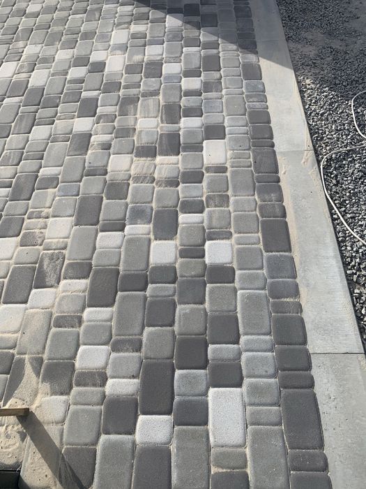 Укладка та продаж тротуарної плитки Київ та область