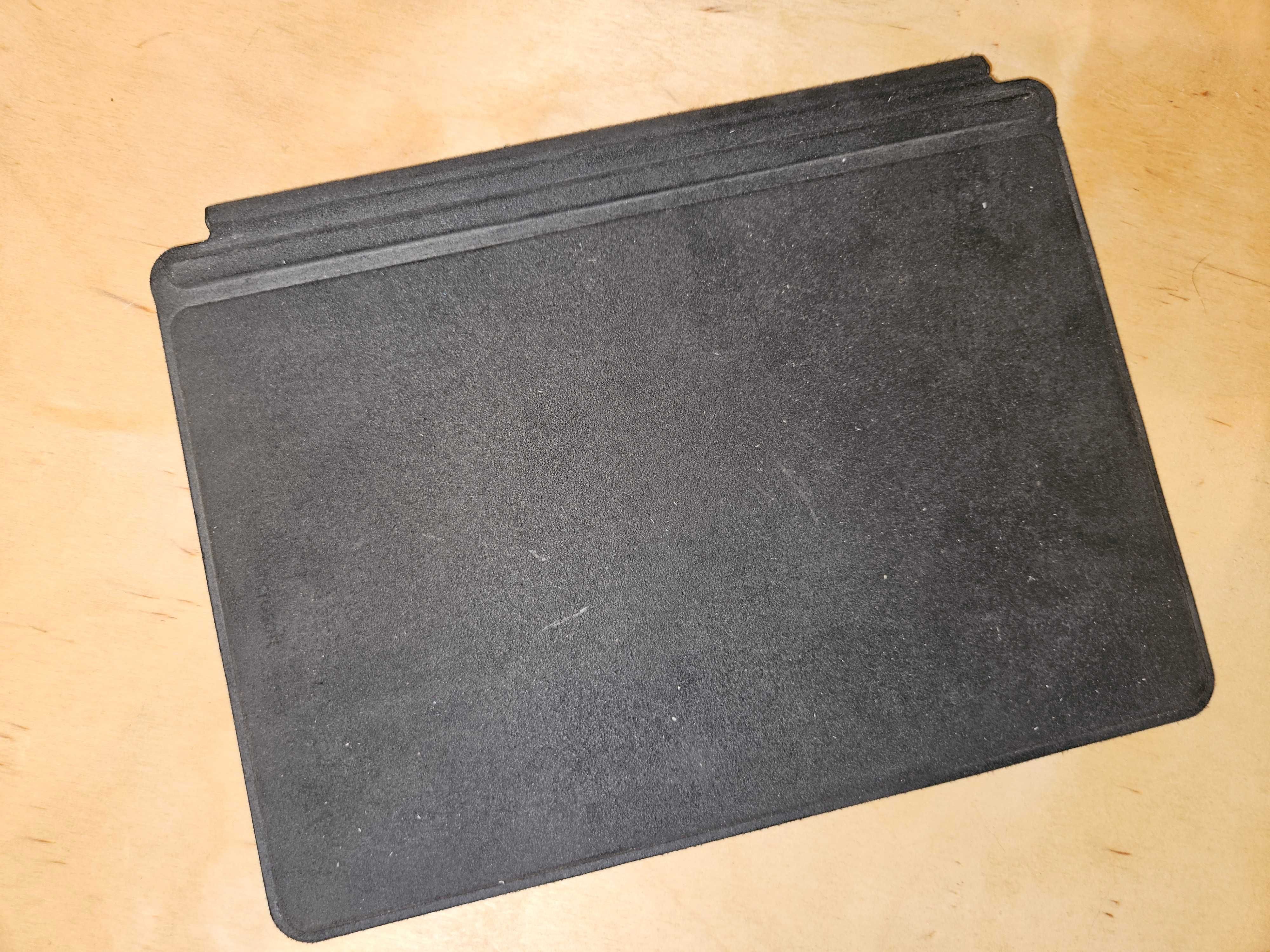 Laptop/Tablet Microsoft Surface Go 2 z rysikiem i klawiaturą