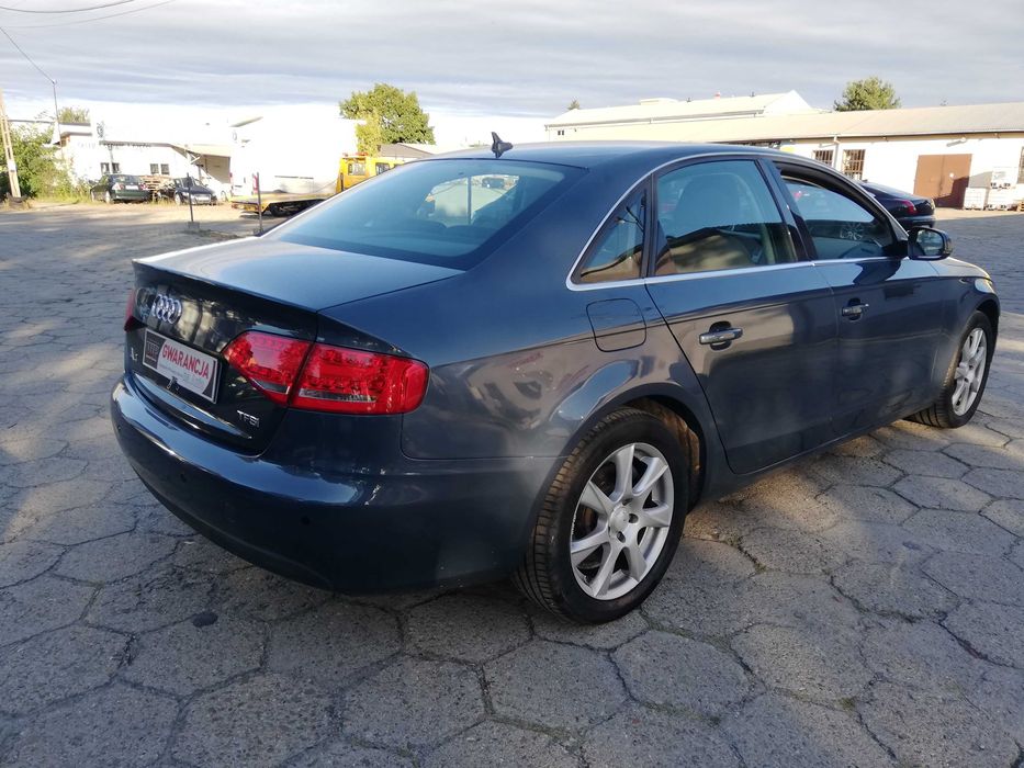 Audi A4 2.0 Benzyna 180KM klima import europa niski przebieg