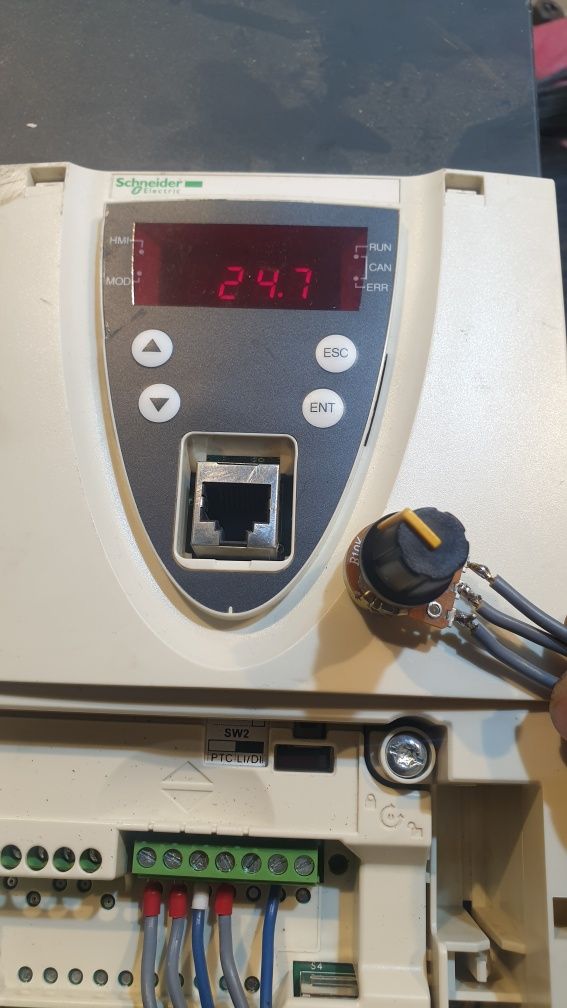 Schneider Altivar71 falownik VW3A1101