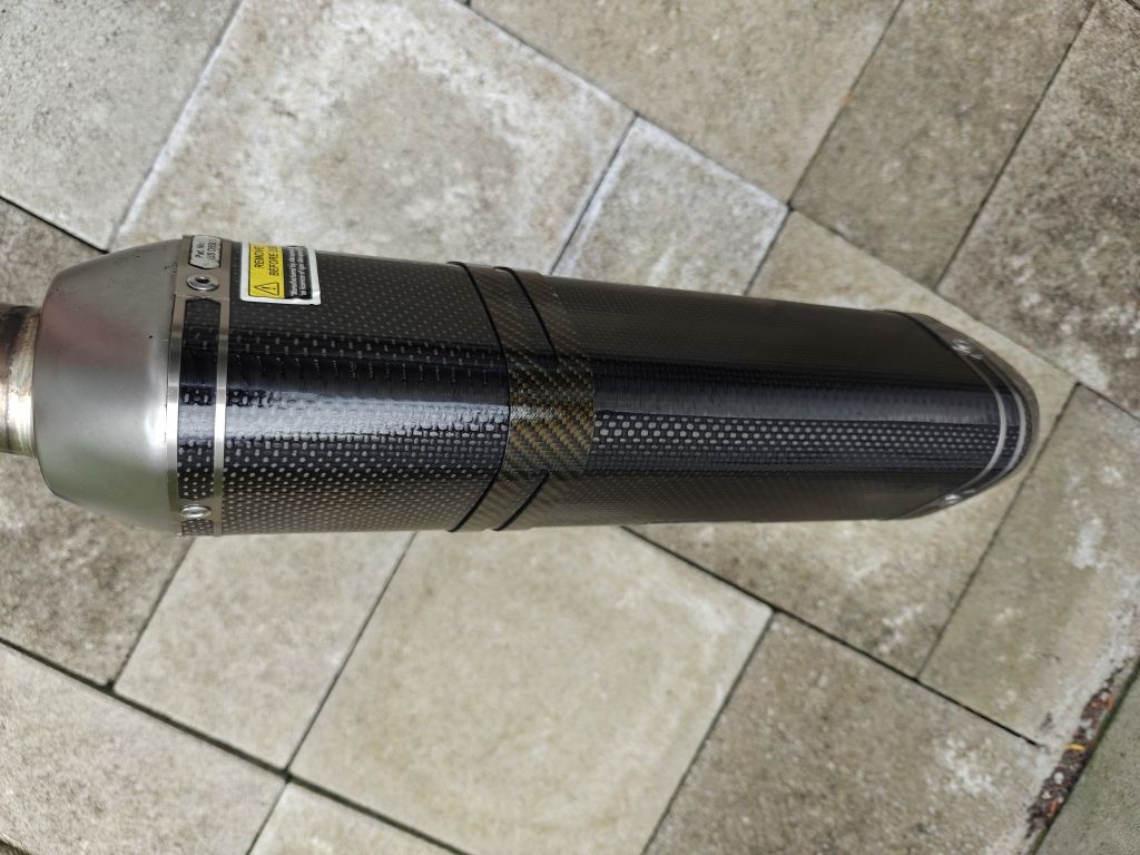 Yamaha  FZ8 Fazer  Tłumik Wydech Akrapovic