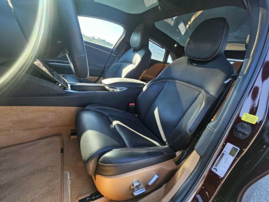 Lucid Air Touring      2023