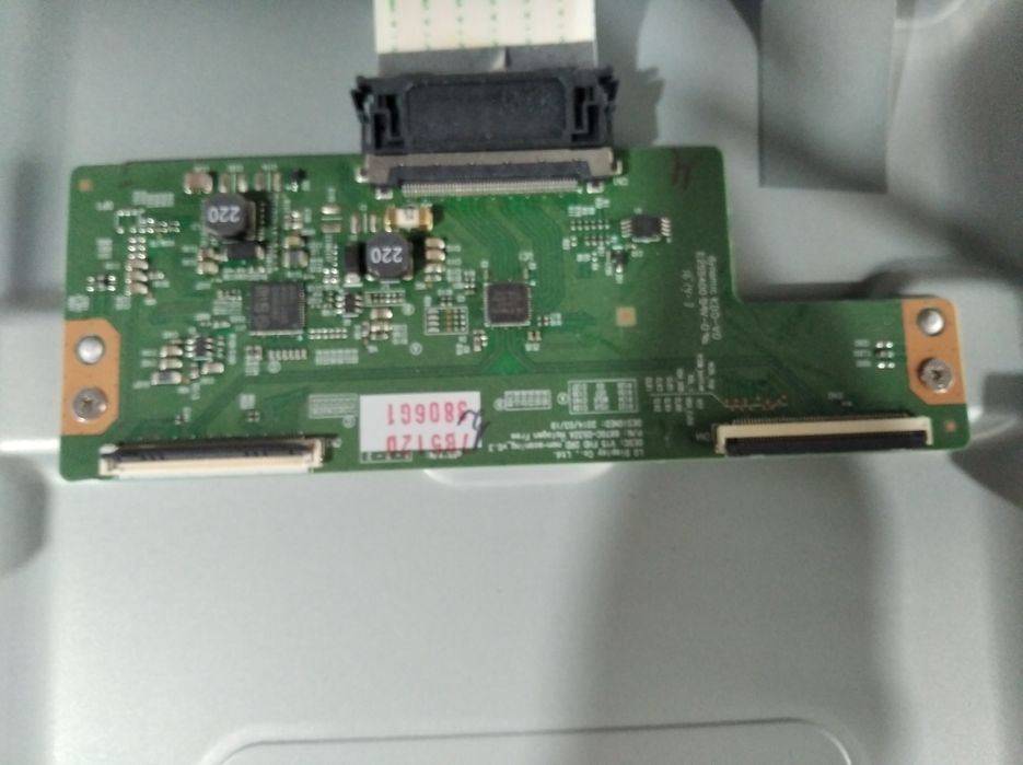 ТВ смарт LG 43LH560V на запчасти 97*57 см