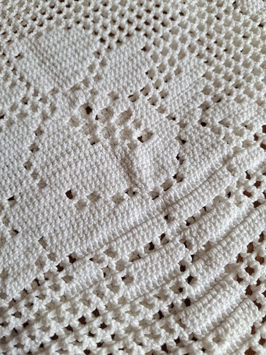 Toalha de renda em crochet feita à mão