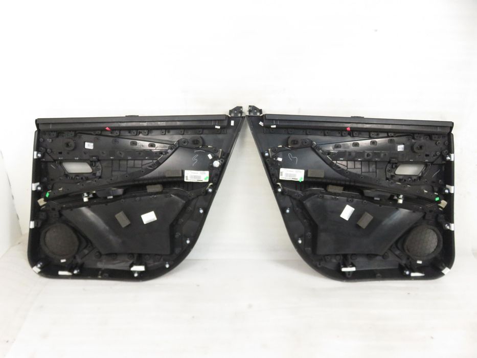 Boczki Komplet Peugeot 5008 II