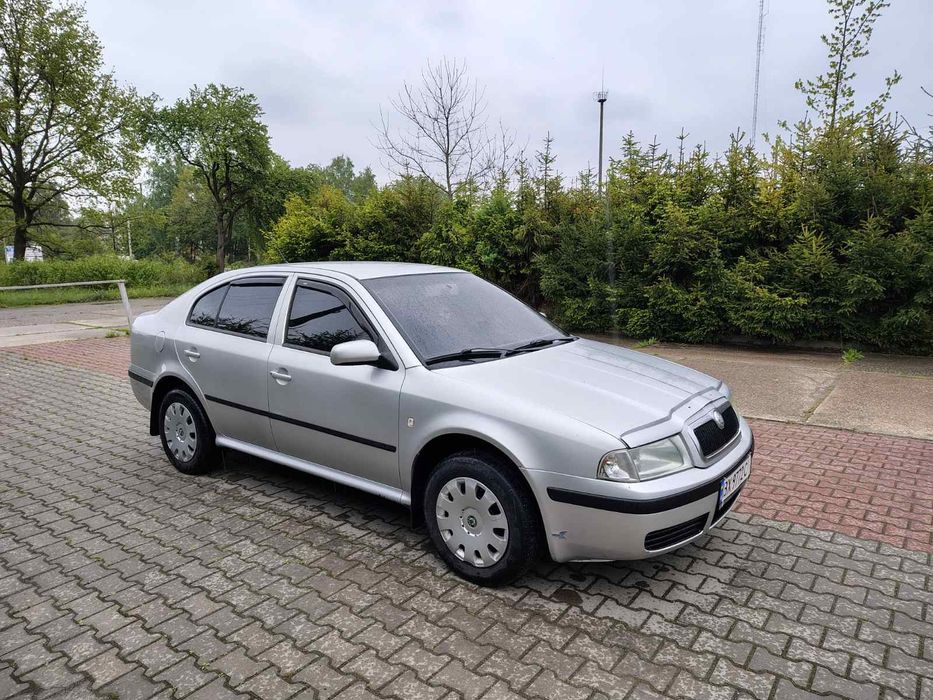 Продам надійне практичне авто.