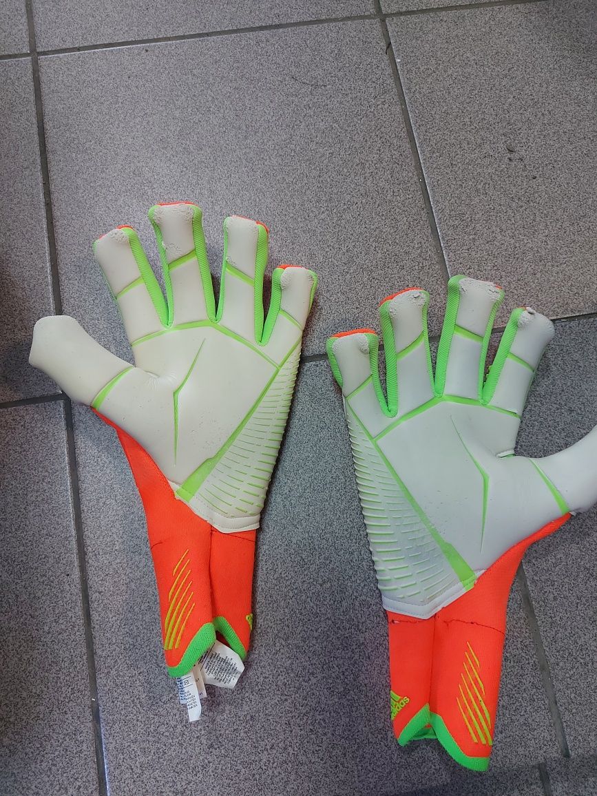 Воротарські рукавички Adidas Predator EDGE FINGERSAVE PRO GL  роз 8