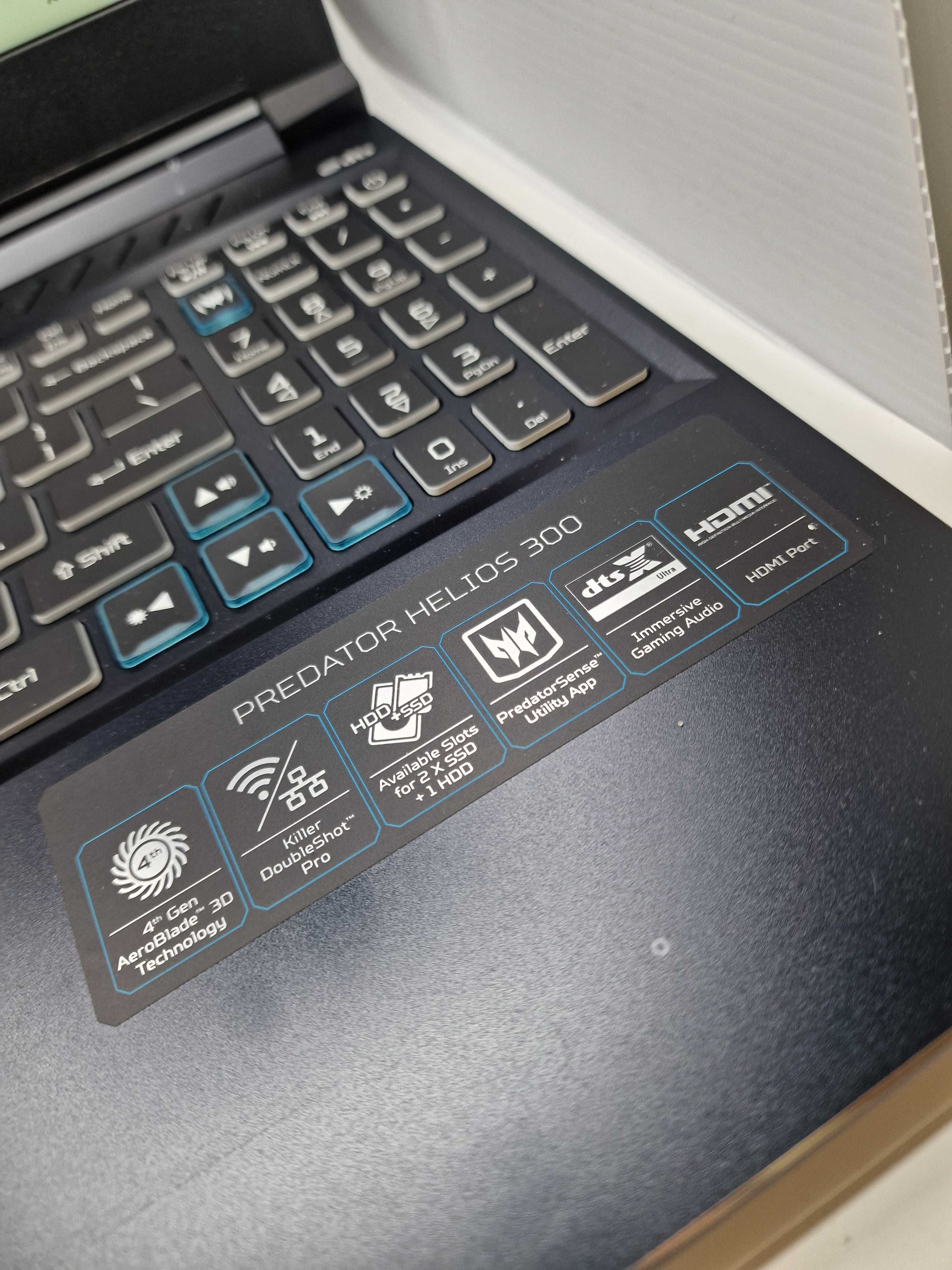 laptop Acer Predator Helios 300