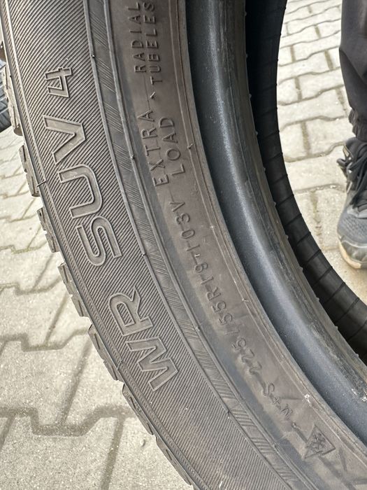 225/55/19 Nokian wrd suv4