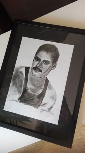Freddie Mercury Queen. Rysunek akwarela-węgiel-praca autorska-rama w c