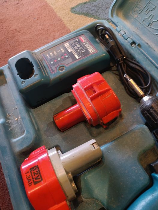 Makita 12v zestaw 3 baterie ładowarka
