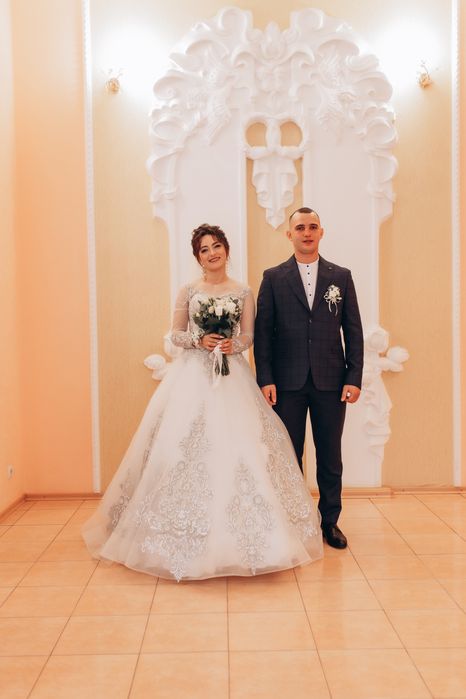 Весільна сукня