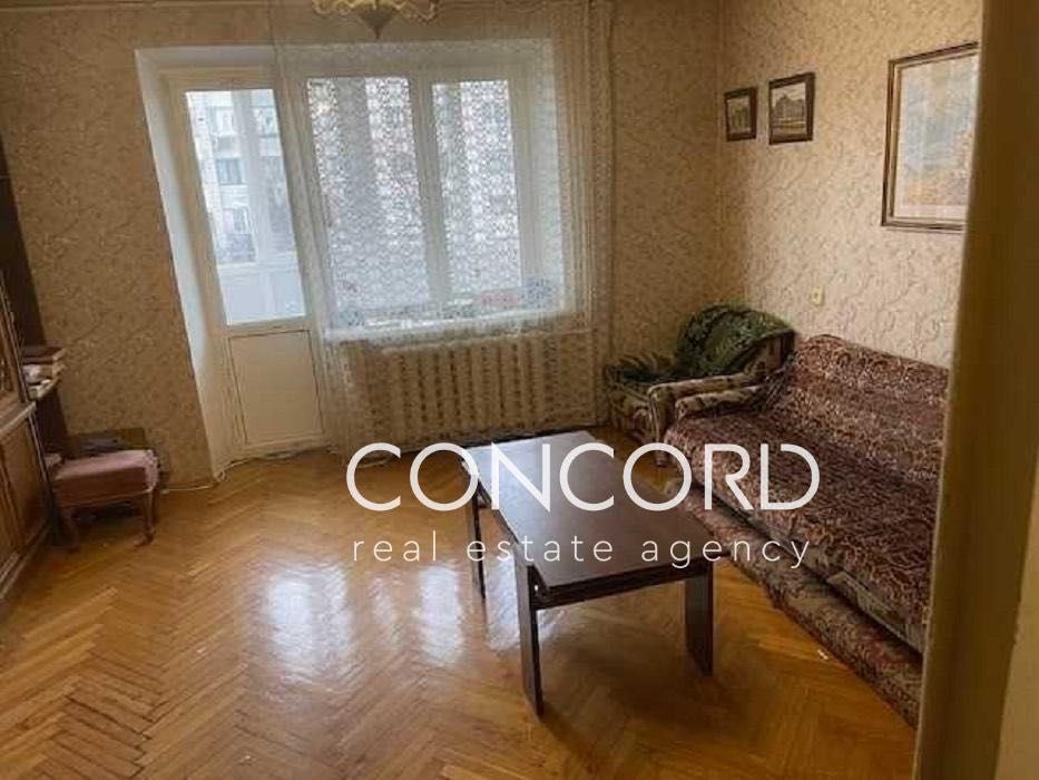 Чоколовка, Антонова вул., 11. Соломʼянський р-н