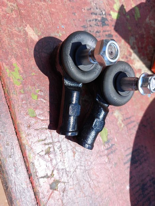 Рейка  Форд ескорт МК4 до 90р рульова рейка  та наконечникі