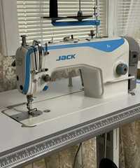 Швейна машина Jack