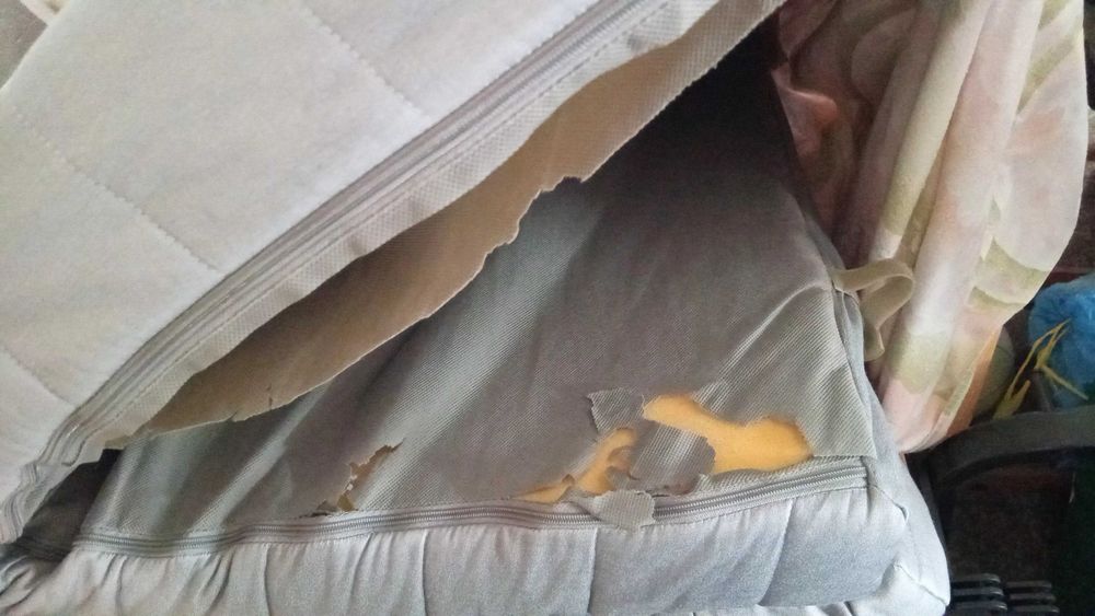 Sofá-cama ikea com colchão