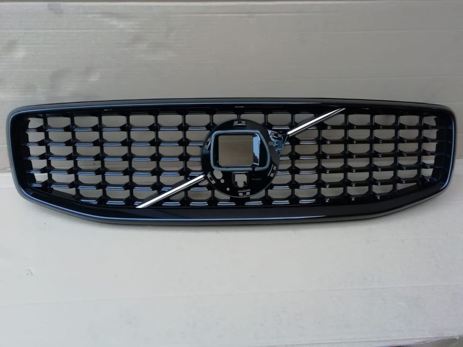 Grelha volvo v60 R design