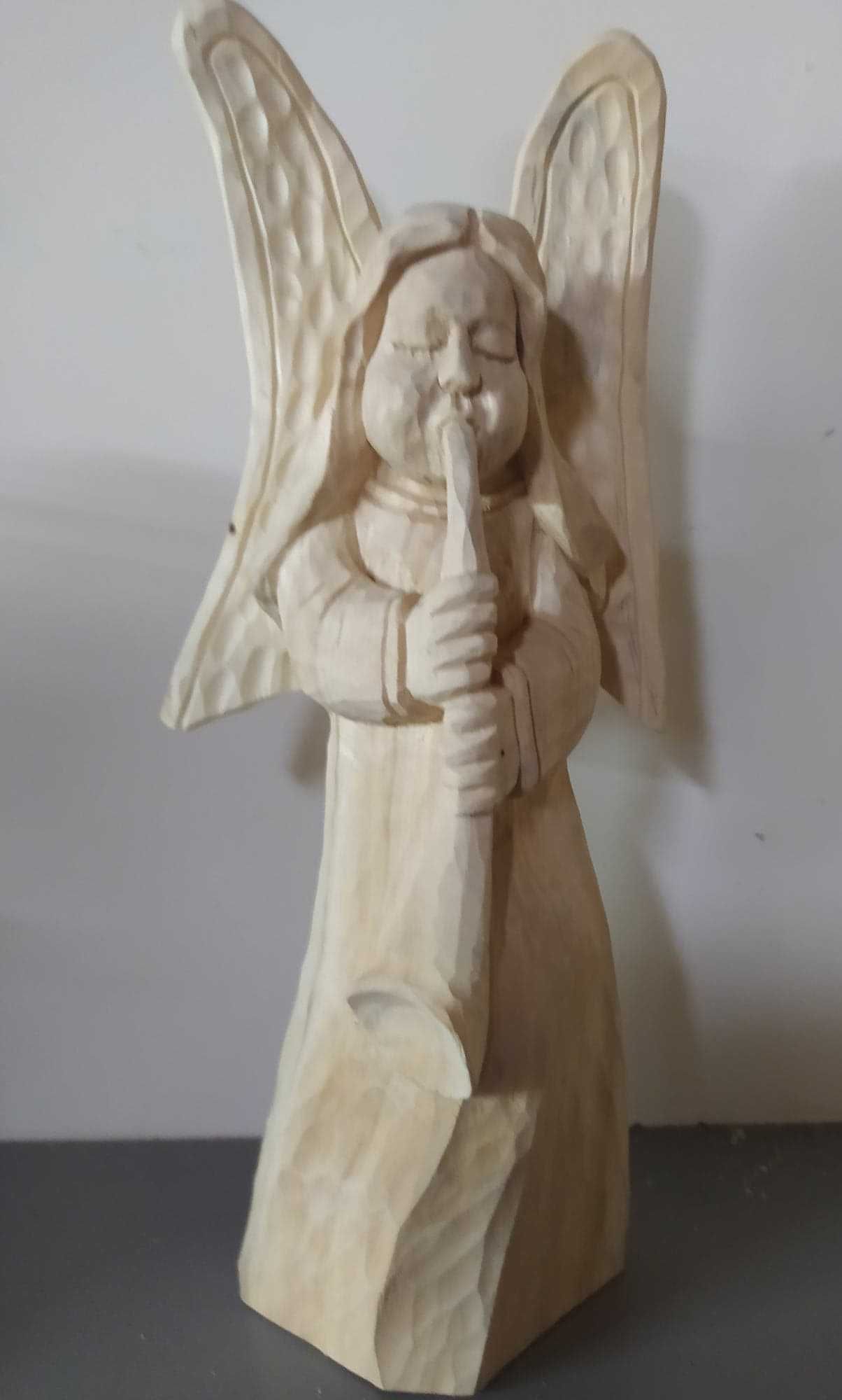 Rzeźba w drewnie lipowym- Anioł