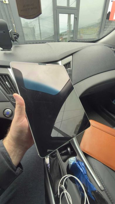 iPad Pro 12.9 ( 4 gen) 512 памяти на планшете