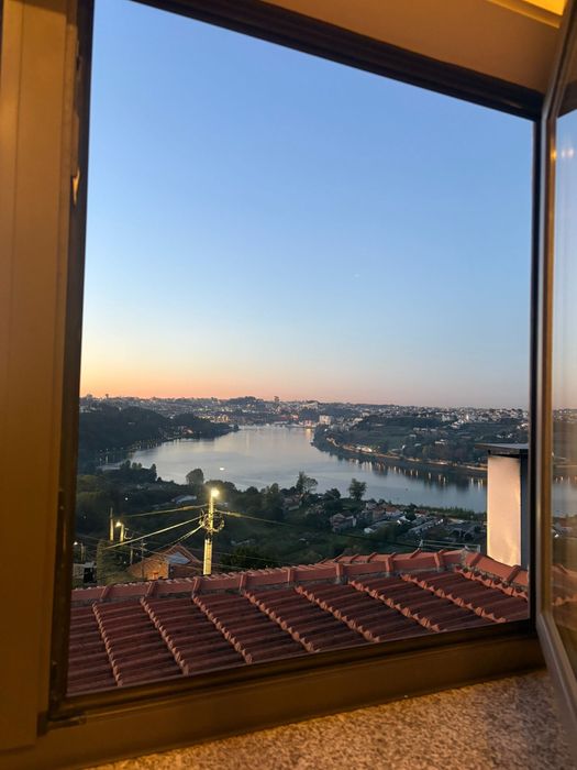 Arrenda-se quarto em avintes