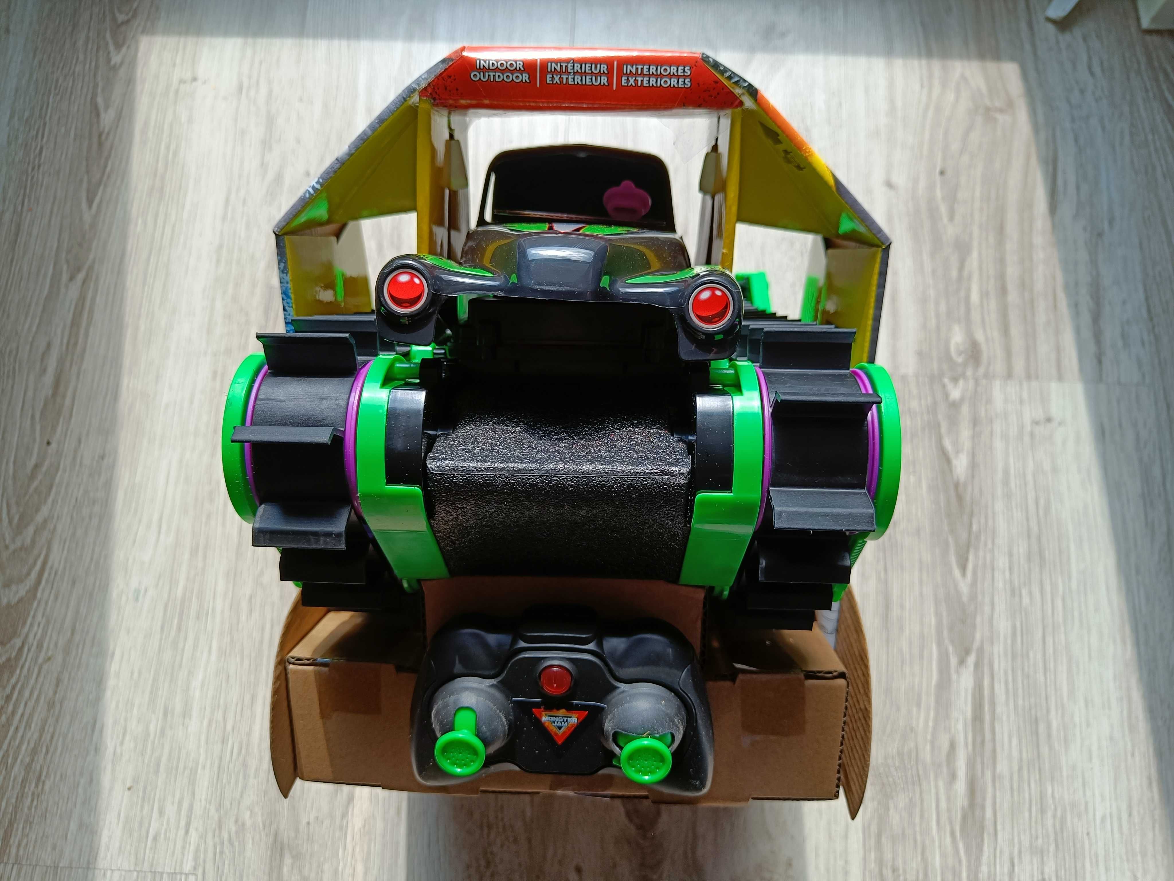 NOWY Zdalnie sterowany pojazd łańcuchowy Monster Jam Grave Digger Trax