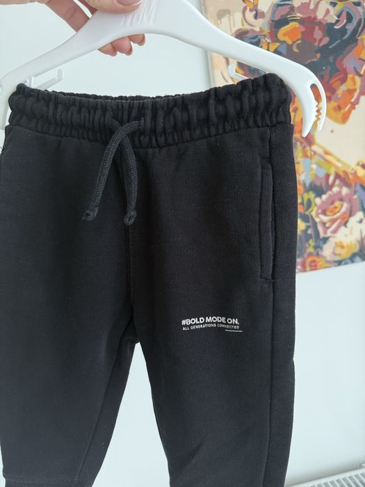 Czarne spodnie Zara 80