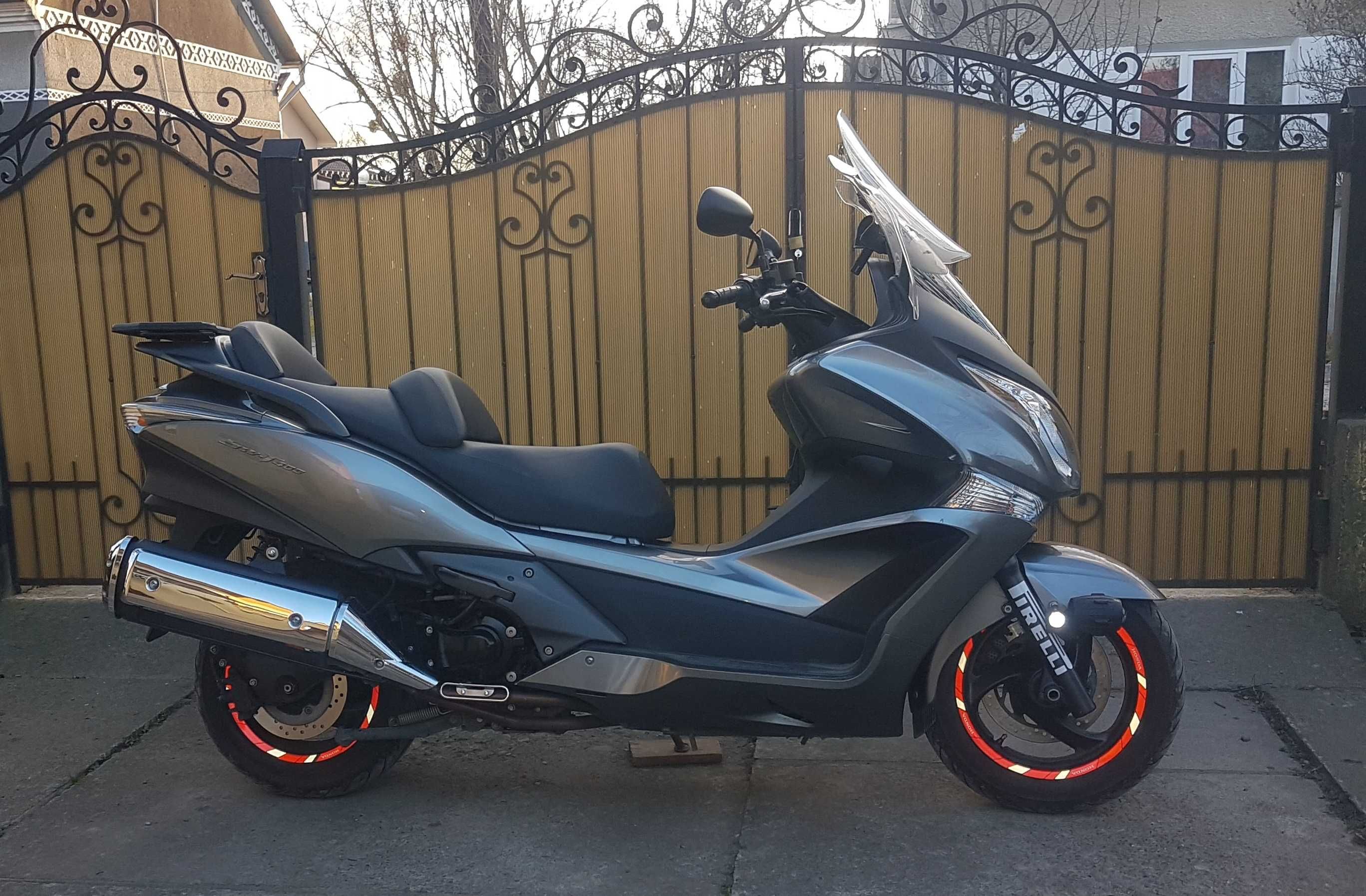 Honda Silver Wing 400 (SWT-400)