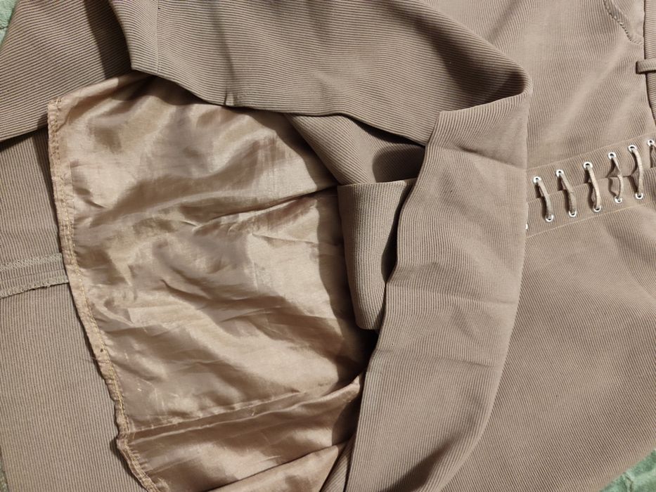 спідниця кольору хакі