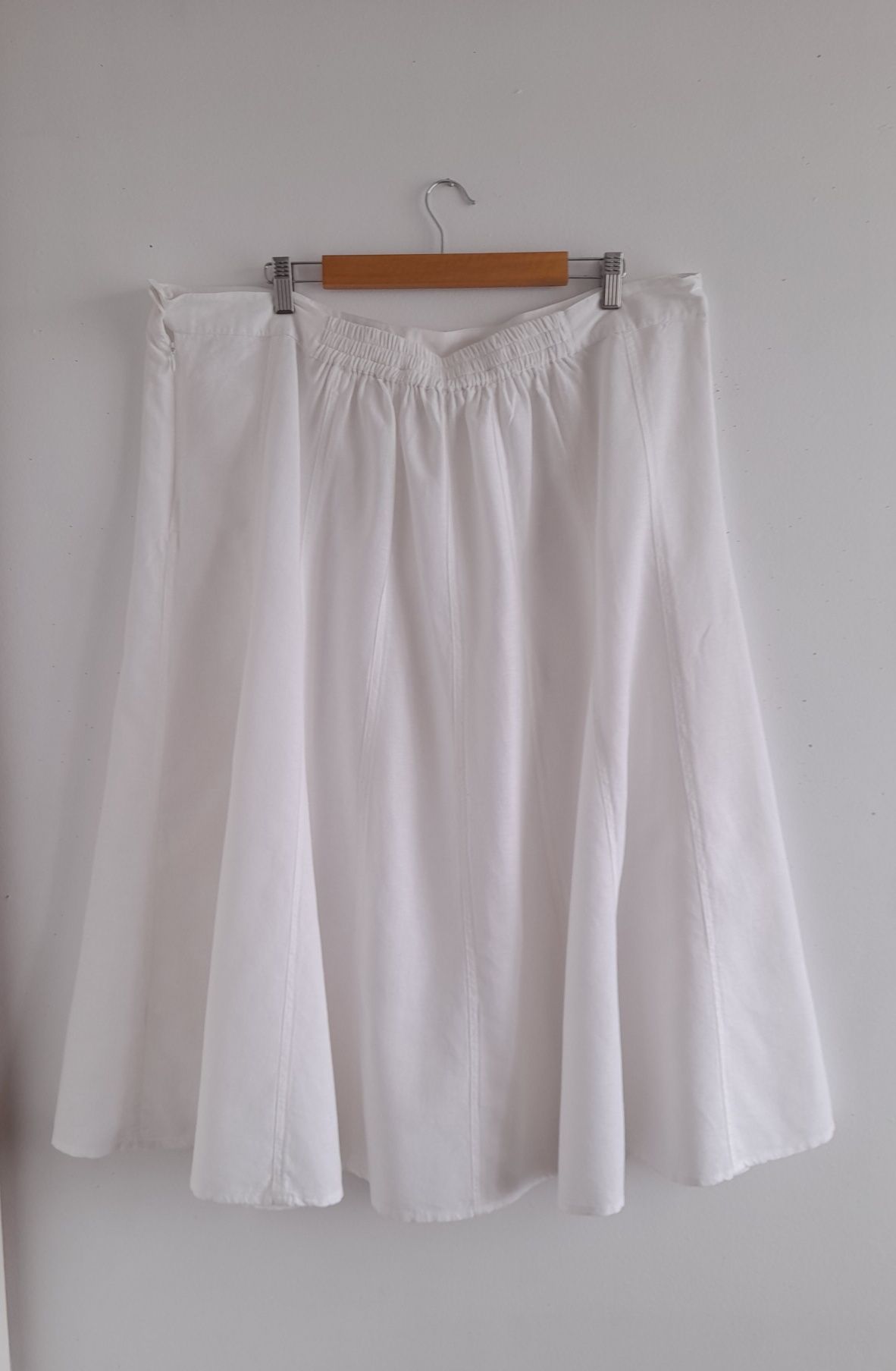 Duża długa białą spodnica 5 x XL