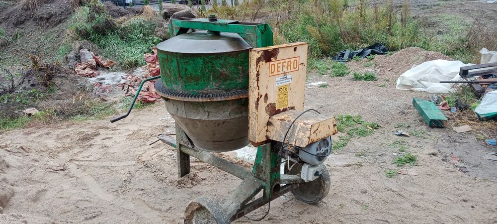 Betoniarka Defro 320l. zasilana z gniazdka 230 v