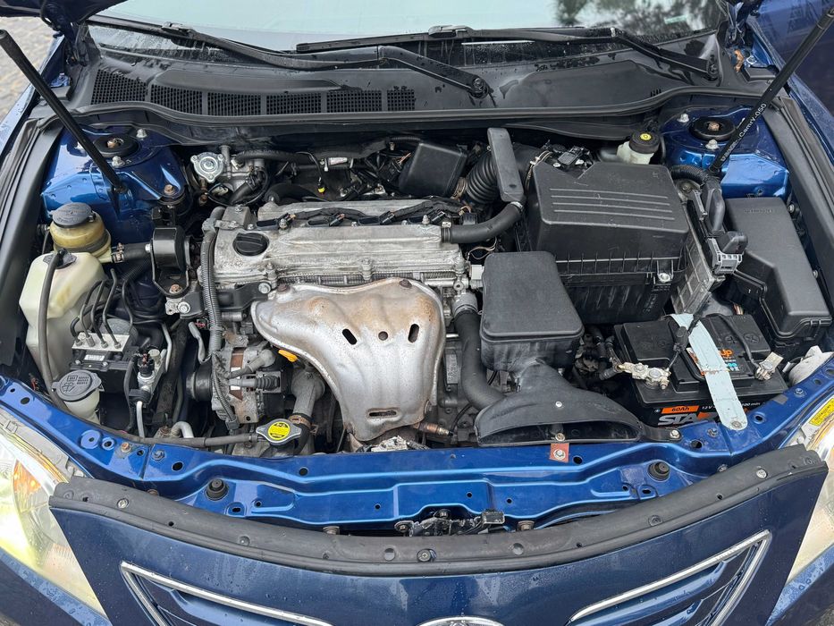 Toyota Camry 2.4 добрий стан