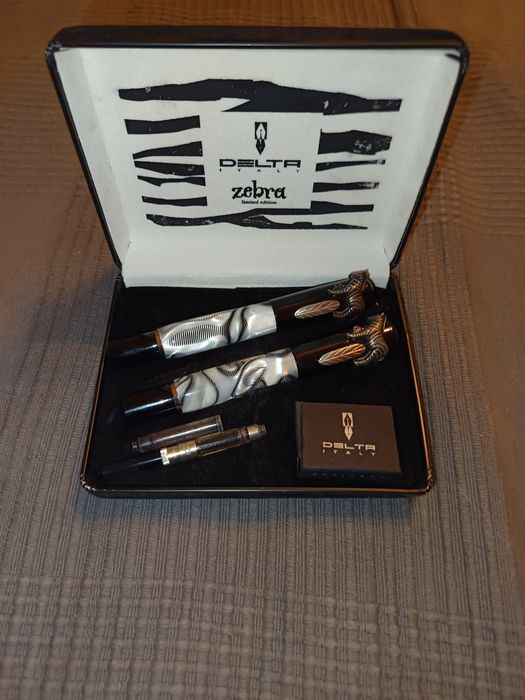 Caneta DELTA ITALY edição limitada zebra