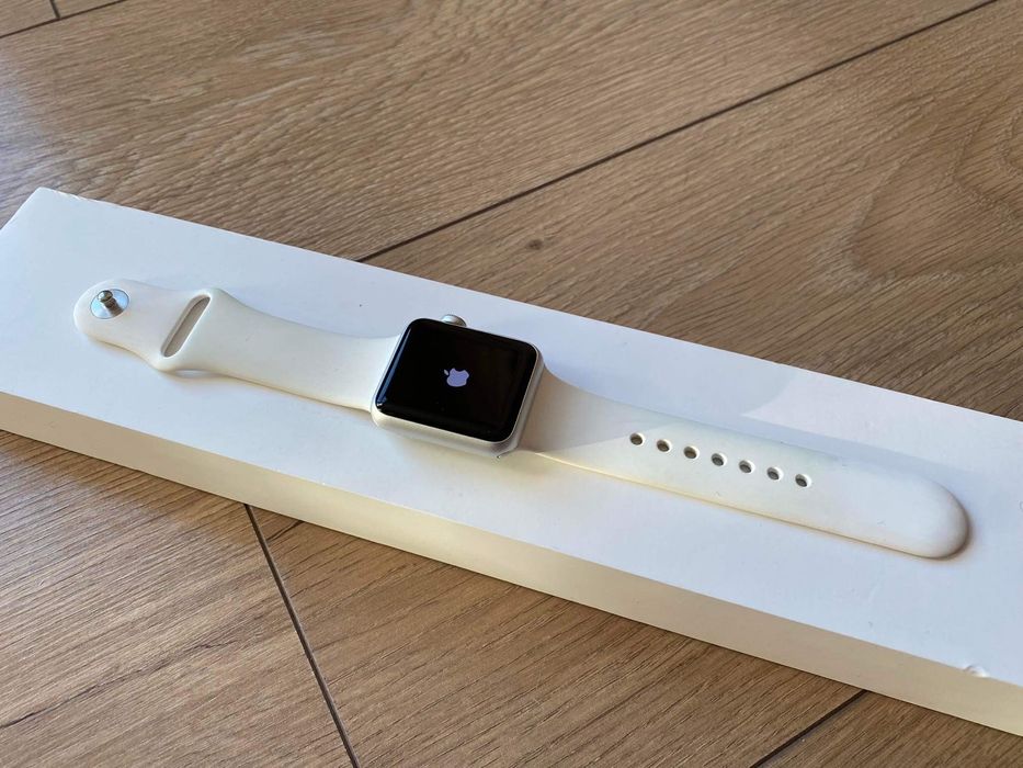 Idealny Apple Watch seria 1 38 mm SILVER + gratis!