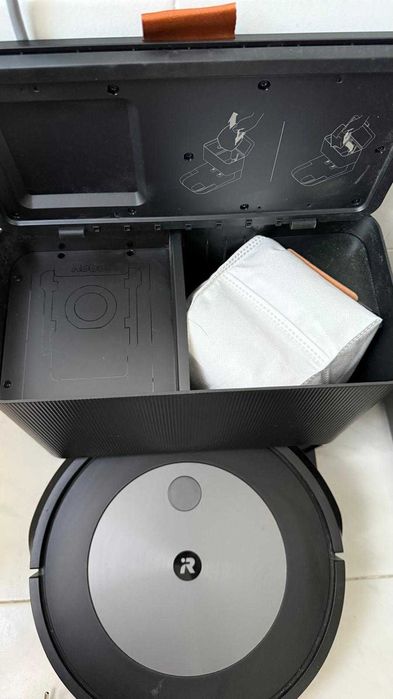 Aspirador Robô IROBOT Roomba Combo J5+