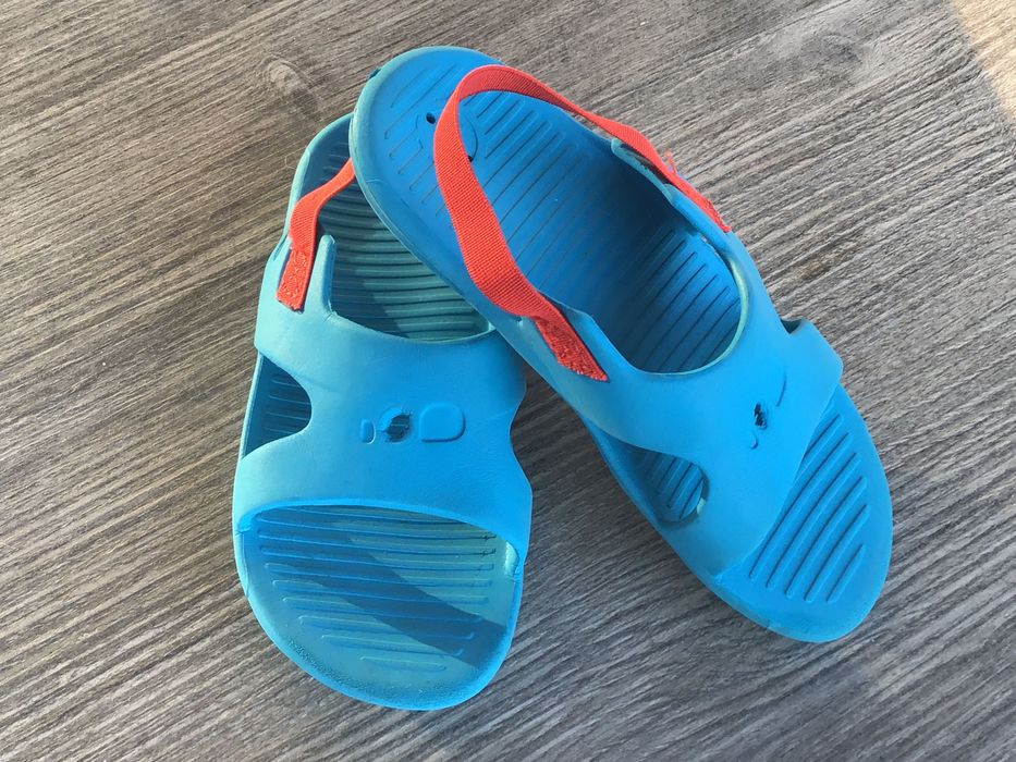 Klapki basenowe z gumką chłopięce Nabaiji 27/28-17/18 cm