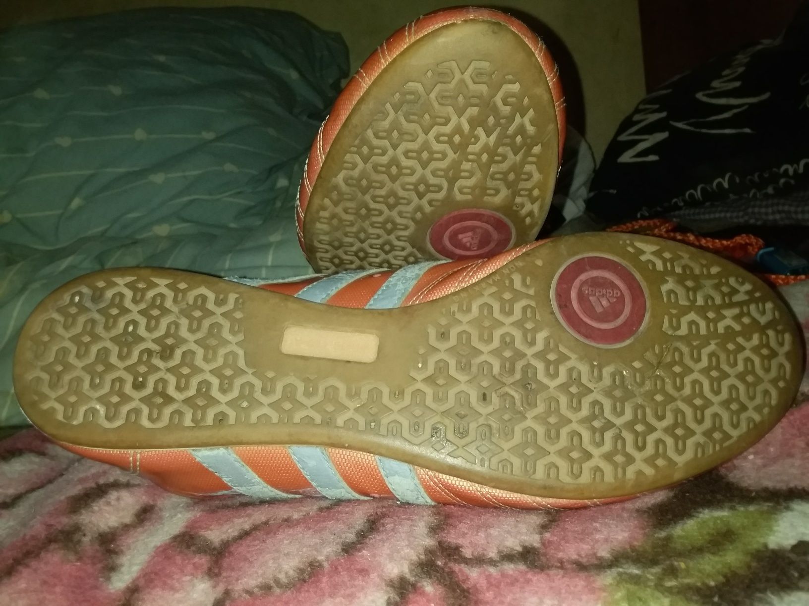 Кросівки Adidas жіночі