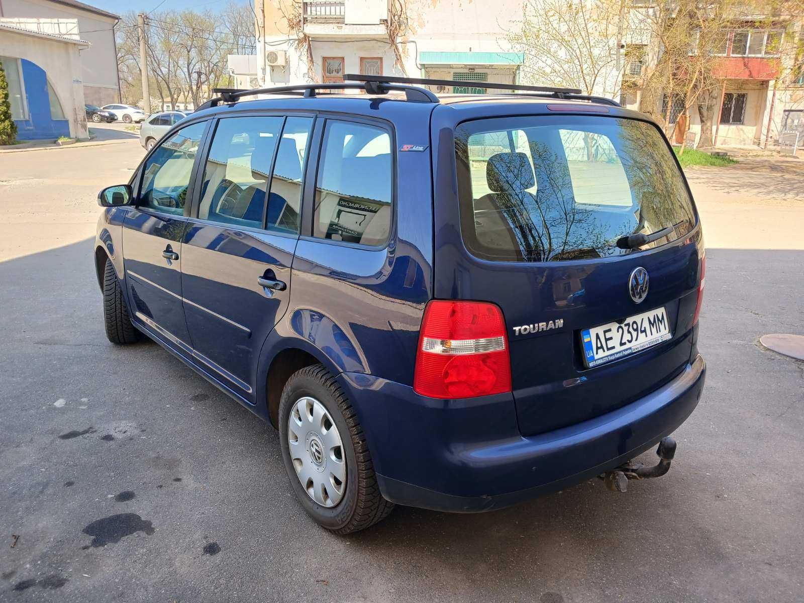 Volkswagen Touran 2005 року 1.6/бензин