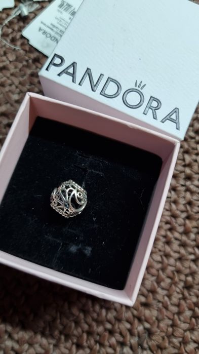 Продам оригинальные Шарм Пандора