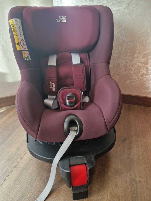 дитяче автокрісло Britax Römer DUALFIX M i-SIZE або DUALFIX M Plus