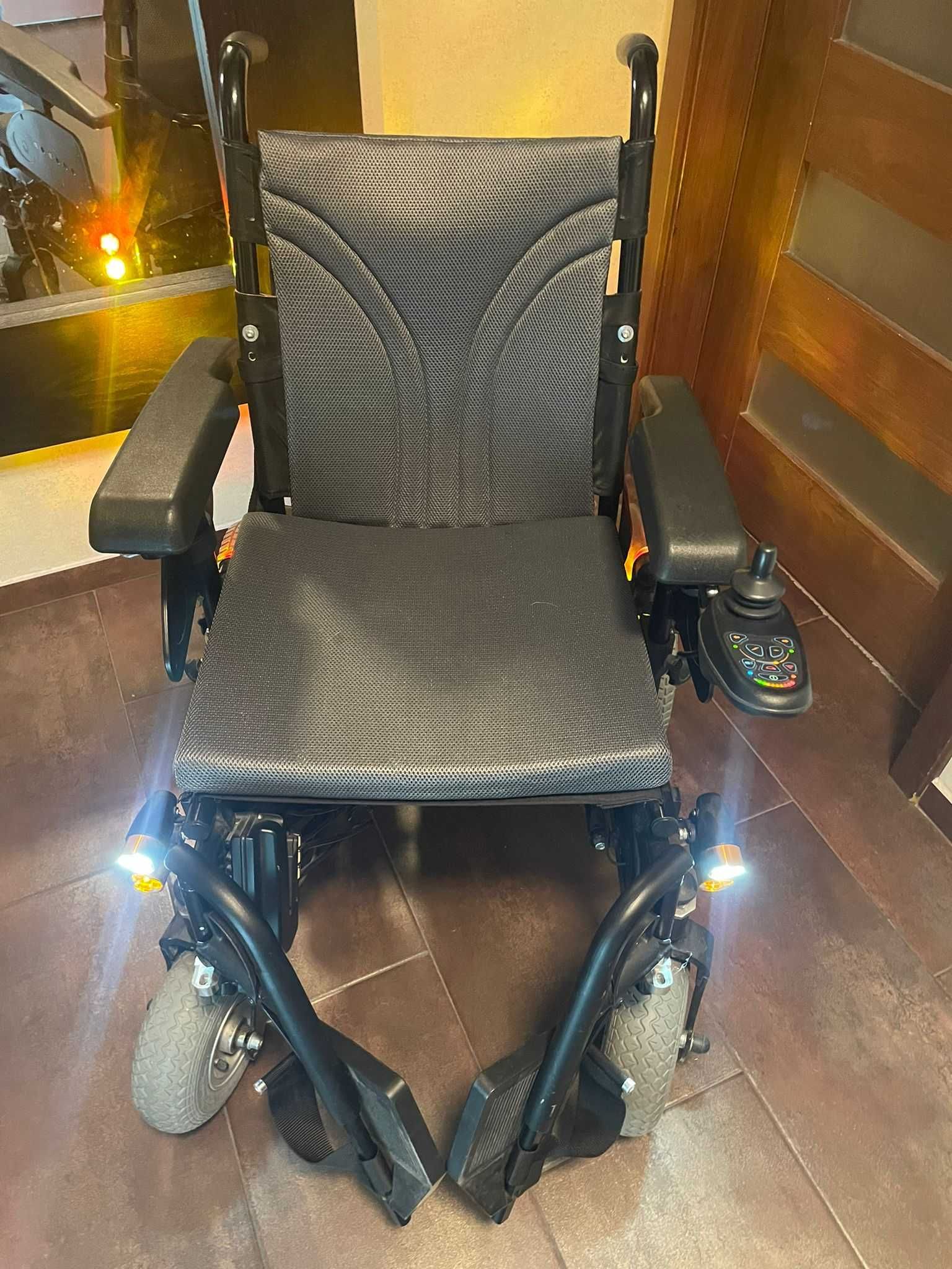 Wózek inwalidzki elektryczny W1032 Easy