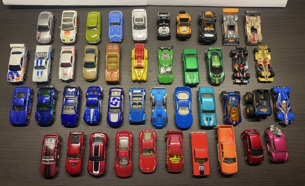 ZESTAW Samochodzików hot wheels